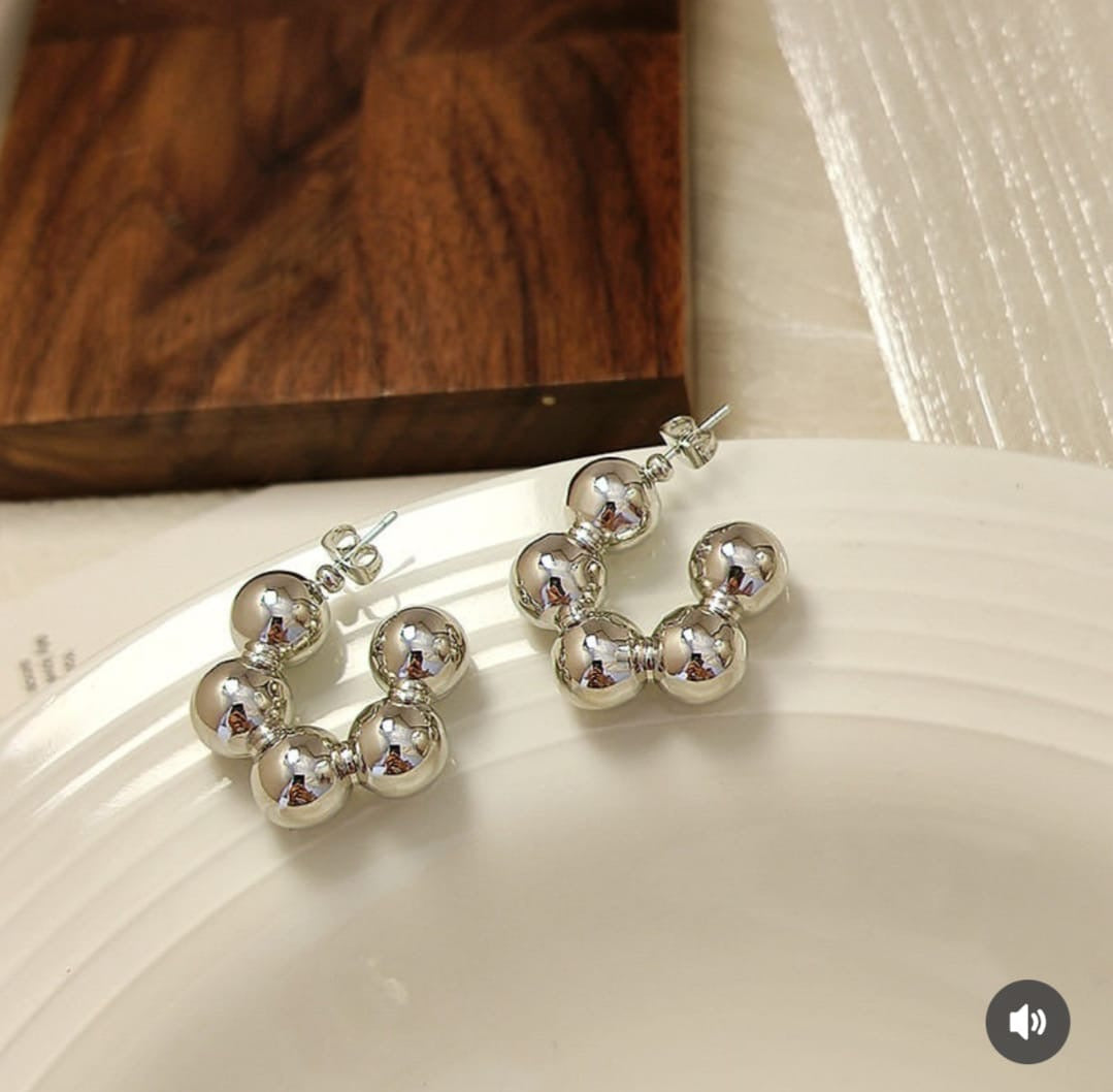 Round Earrings