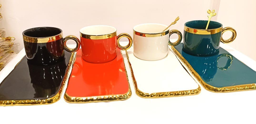 Classic Gold Bordered cup & Tray set