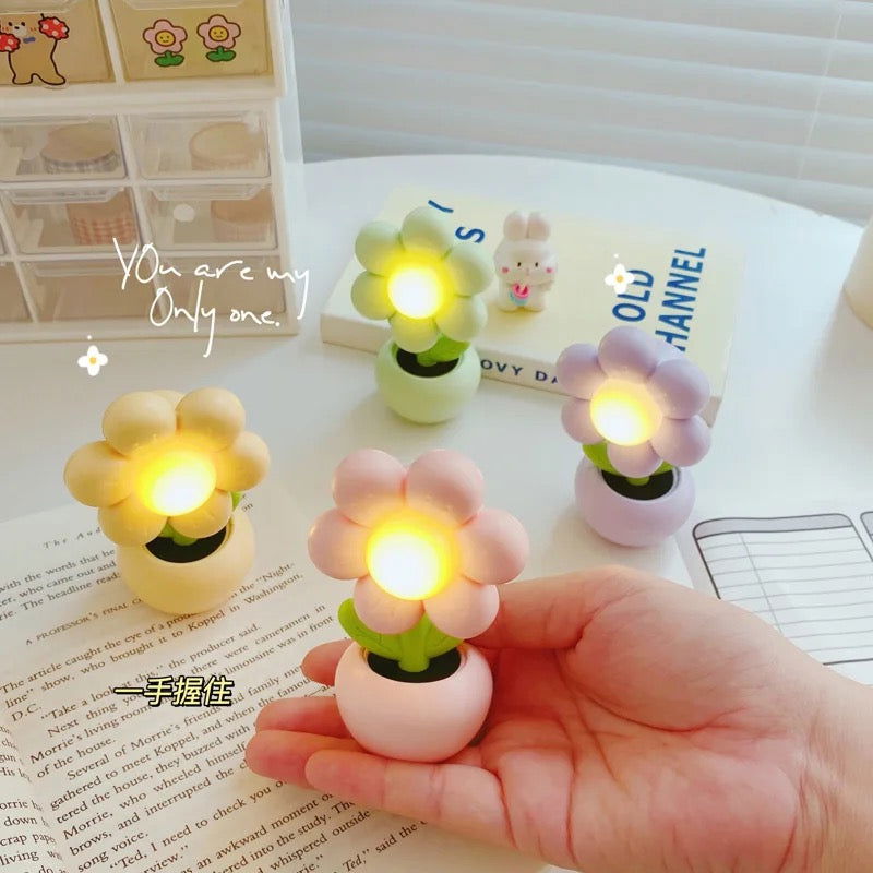 Mini Flower Pot Lamp -