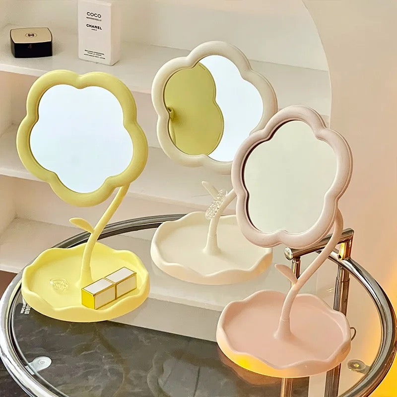 Pinteresty Flower Mirror