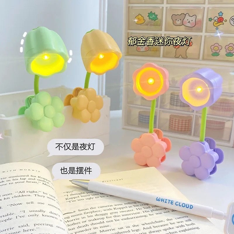 Mini Floral Clip Lamp