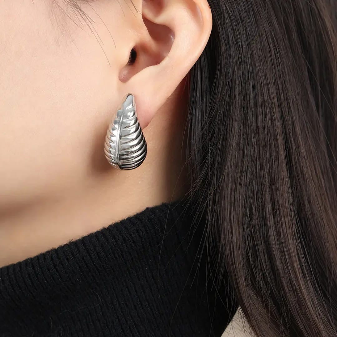 Croissant Earrings (Plastic Material)