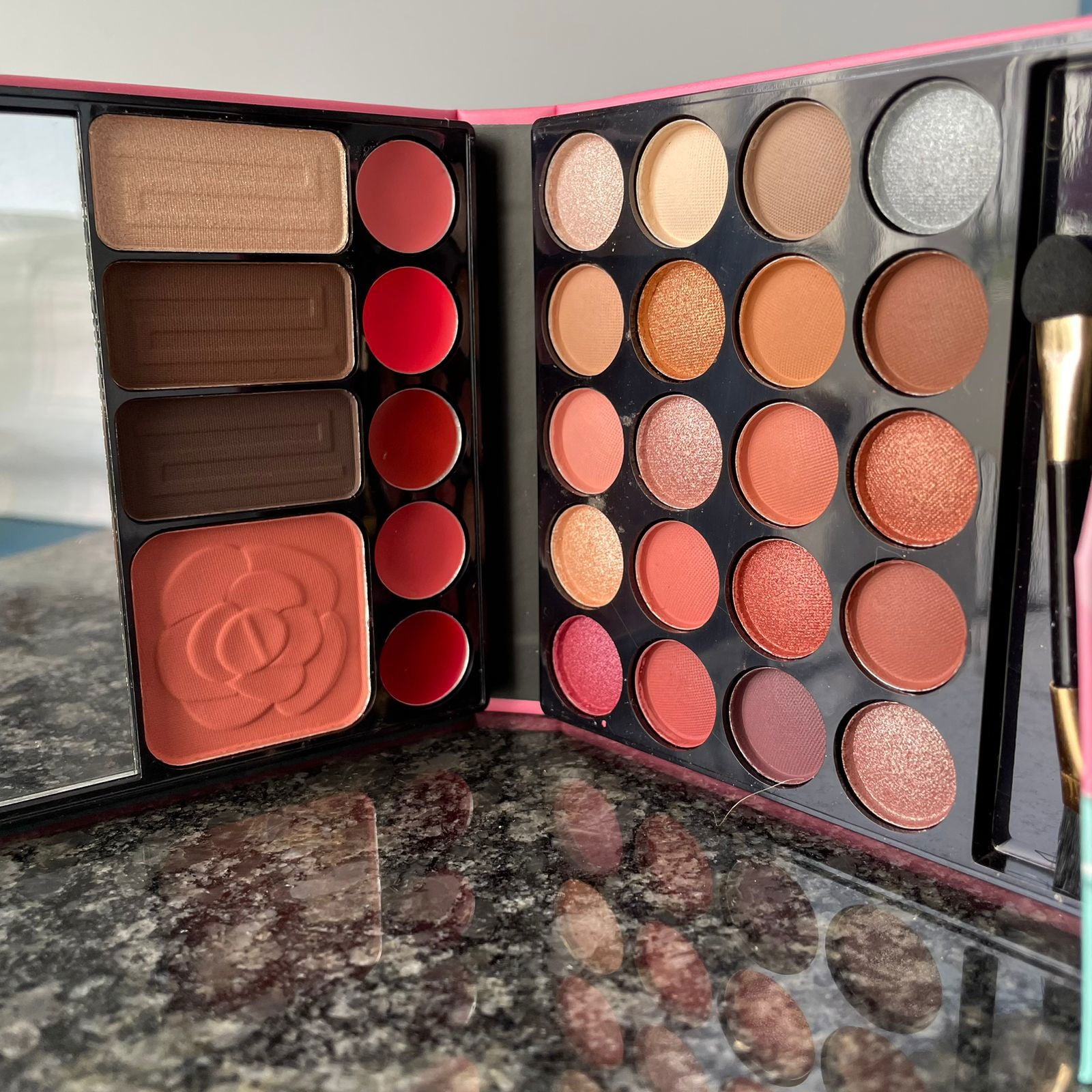 Anylady Swan Makeup Palette - 