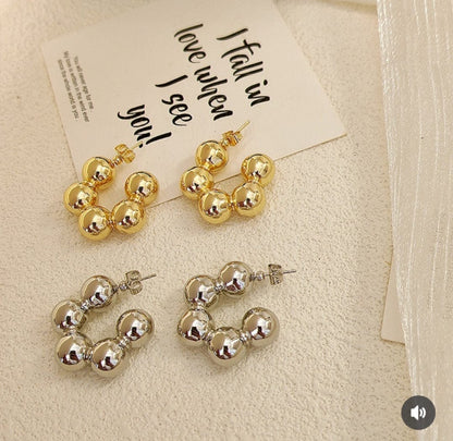 Round Earrings