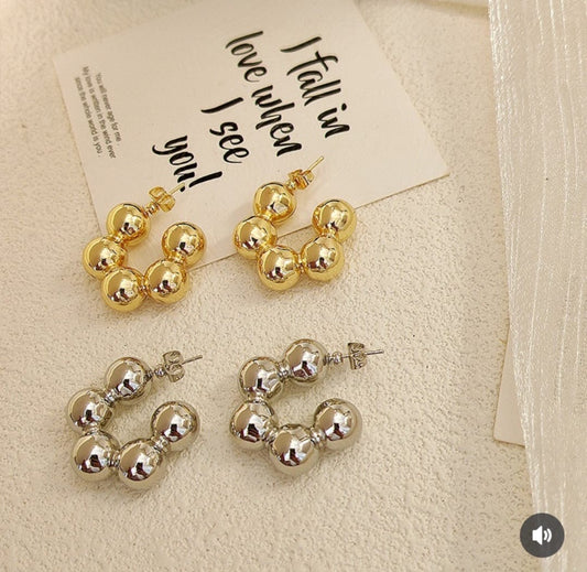 Round Earrings