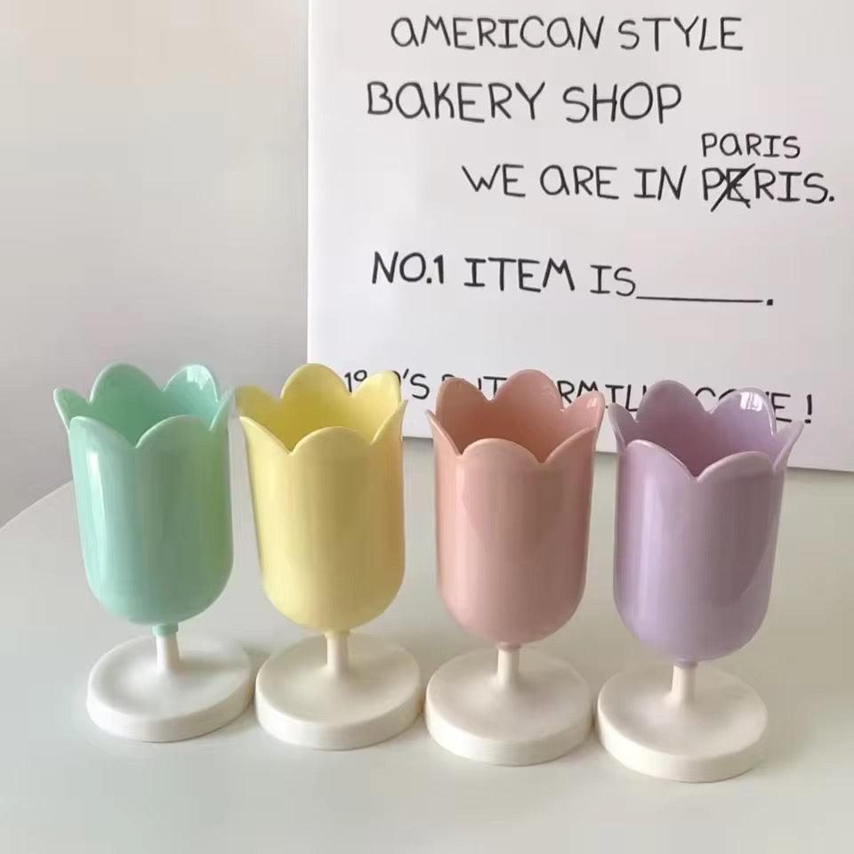 Tulip Brush Holder